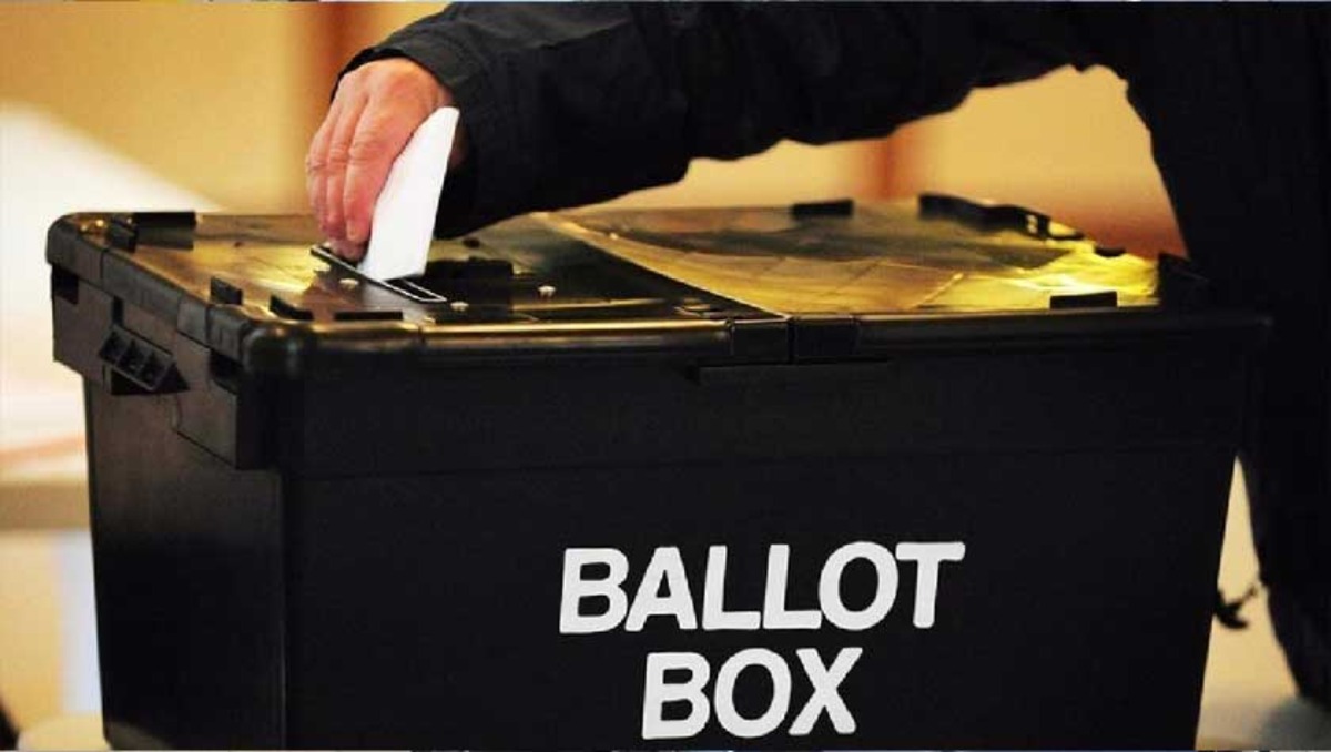 UK Elections Deliver Fragmented Result with No Party Above 20% in National Projection