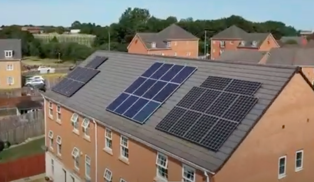 UK Allows Households to Self-Install Plug-In Solar Panels After Rule Change