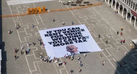 A photo of Everyone Hates Elon and Greenpeace Italy's anti-Bezos poster
