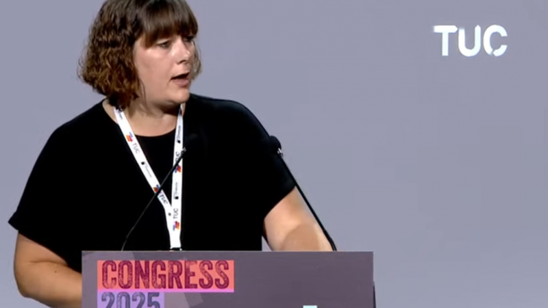 Sarah Woolley speaking on the motion on the Fossil Fuel Non-Proliferation Treaty at TUC Congress