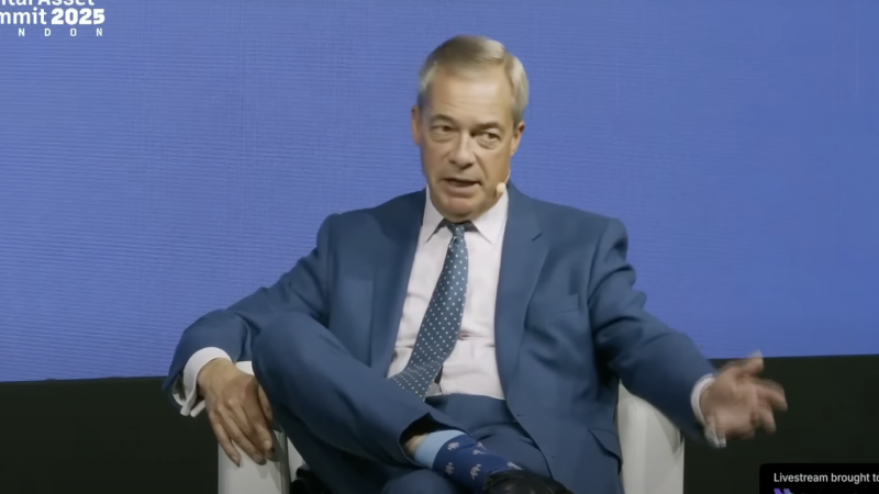 Nigel Farage speaking at cryptocurrency event