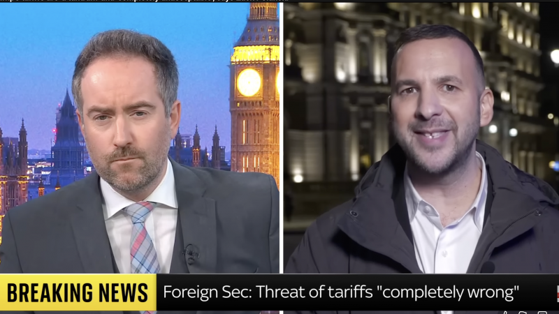 Zack Polanski says Keir Starmer needs to "take his head out of the sand" over Trump and Greenland