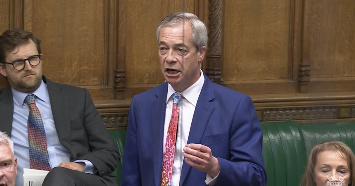 Reform MPs stage ‘pathetic’ mass walkout during PMQs after Farage asks question